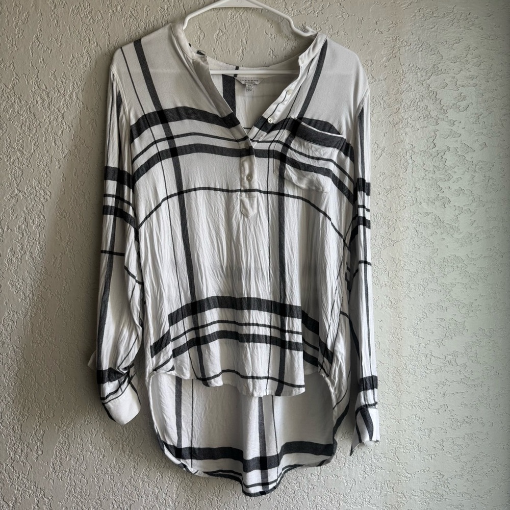 Lucky Brand White Gray Plaid Henley Shirt High Low Pocket Tee Small S